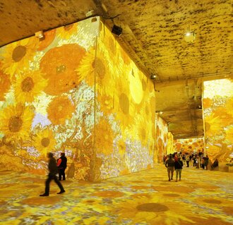 BAUX DE PROVENCE ET CARRIERES DE LUMIERE